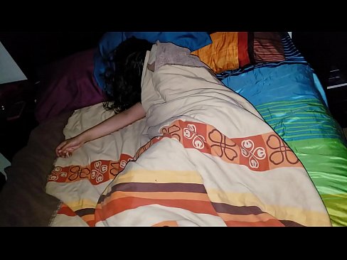 ❤️ Üvey oğul, genç üvey annesini uyurken azarlıyor. ️ Porno bize %tr.videolucrativo.top
